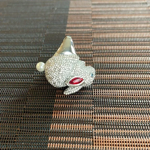 Kate Spade Big Bunny Sparkly Statement Ring - Picture 12 of 16